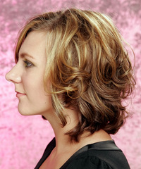 Casual Medium Wavy Hairstyle - click to view hairstyle information
