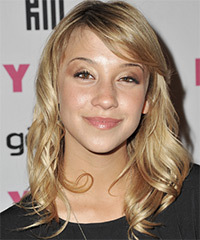 Stella Maeve Hairstyle - click to view hairstyle information