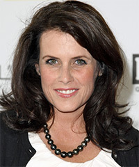 Lisa Oz Hairstyle - click to view hairstyle information