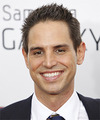 Greg Berlanti Hairstyles