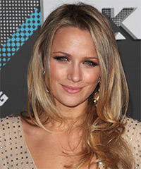 Annabelle Wallis Hairstyle - click to view hairstyle information