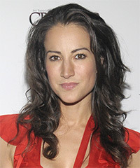 America Olivo  Hairstyle - click to view hairstyle information