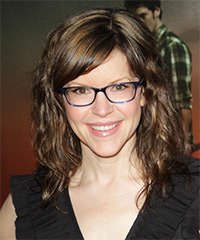 Lisa Loeb Hairstyle - click to view hairstyle information
