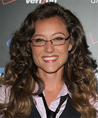 Lauren C Mayhew Hairstyle - click to view hairstyle information