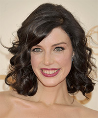 Jessica Pare Hairstyle - click to view hairstyle information
