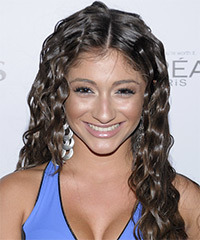 Raquel Castro Hairstyle - click to view hairstyle information