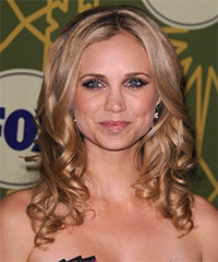 Fiona Gubelmann Hairstyle - click to view hairstyle information