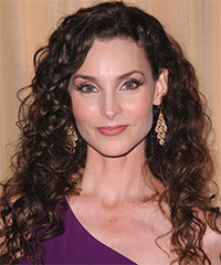 Alicia Minshew Hairstyle - click to view hairstyle information