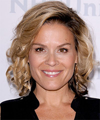 Cat Cora Hairstyle - click to view hairstyle information