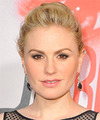 Anna Paquin Hairstyles