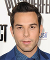 Skylar Astin Hairstyles