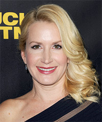 Angela Kinsey Hairstyle - click to view hairstyle information