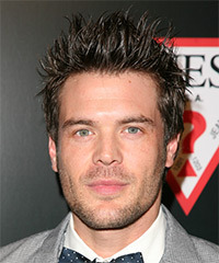 Charlie Weber Hairstyle - click to view hairstyle information