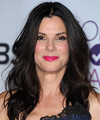 Sandra Bullock Hairstyle - click to view hairstyle information