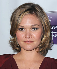 Julia Stiles Hairstyle - click to view hairstyle information