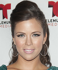 Ximena Duque Hairstyle - click to view hairstyle information