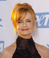 Swoosie Kurtz Hairstyle - click to view hairstyle information