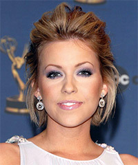 Farah Fath Hairstyle - click to view hairstyle information
