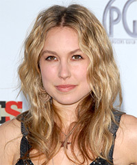 Sarah Carter Hairstyle - click to view hairstyle information