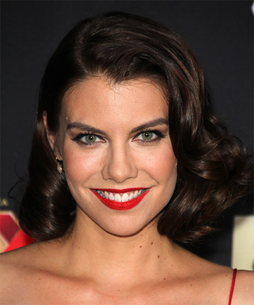 Lauren Cohan Medium Wavy Hairstyle