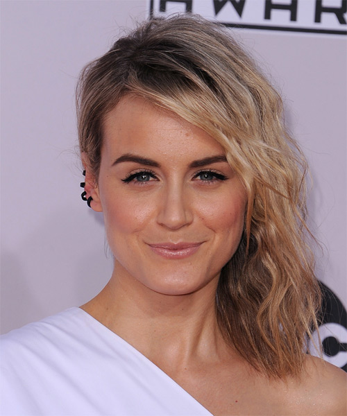 Taylor Schilling Medium Wavy Side Parted Hairstyle