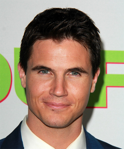 Robbie Amell Short Straight   Black    Hairstyle