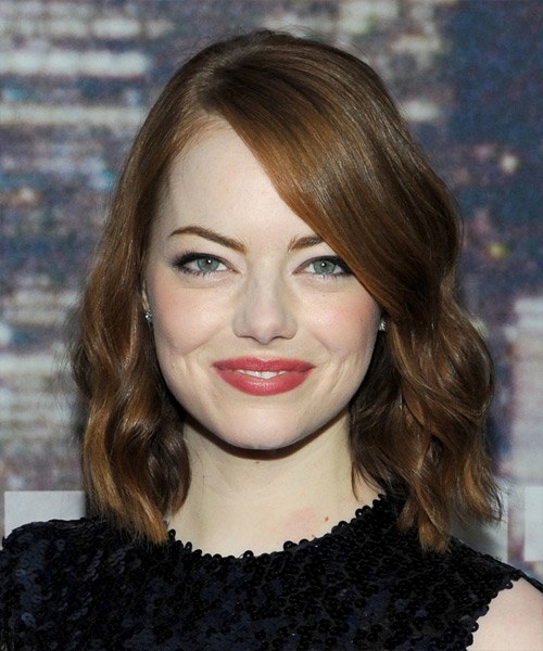 Emma Stone Medium Wavy    Brunette