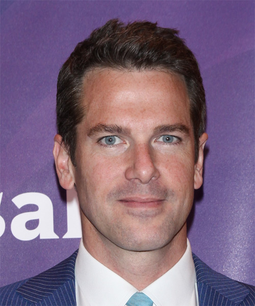 Thomas Roberts Short Straight   Dark Brunette   Hairstyle