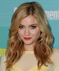 Skyler Samuels Hairstyles