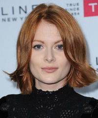 Emily Beecham Hairstyles