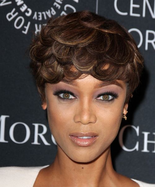 Tyra Banks Short Straight   Dark Brunette