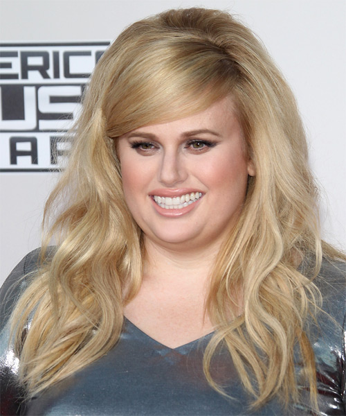 Rebel Wilson Long Wavy   Light Blonde   Hairstyle with Side Swept Bangs