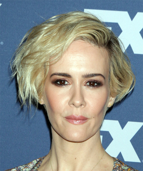 Sarah Paulson Short Wavy   Light Golden Blonde Bob  with Side Swept Bangs