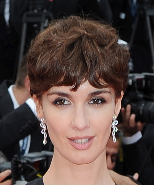 Paz Vega      Chocolate Brunette Pixie  Haircut with Layered Bangs