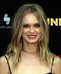 Sara Paxton Hairstyles