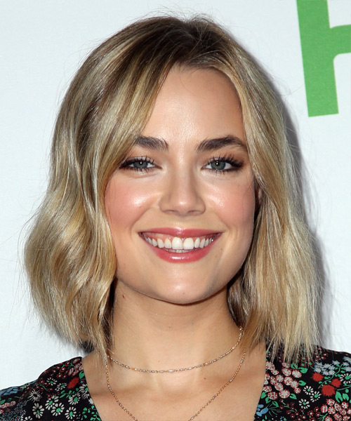 Rebecca Rittenhouse Medium Straight   Light Blonde Bob