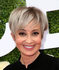 Jamie Lee Curtis Light Grey Pixie Cut With Layered Bangs