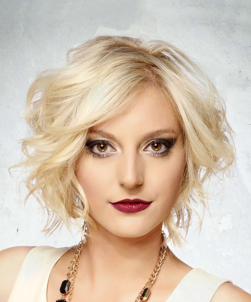 Short Wavy Light Blonde Bob Haircut