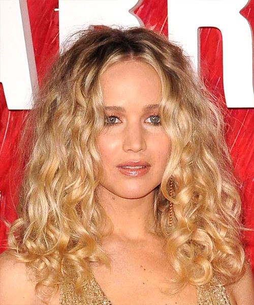 Image of Jennifer Lawrence with curly shag haircut