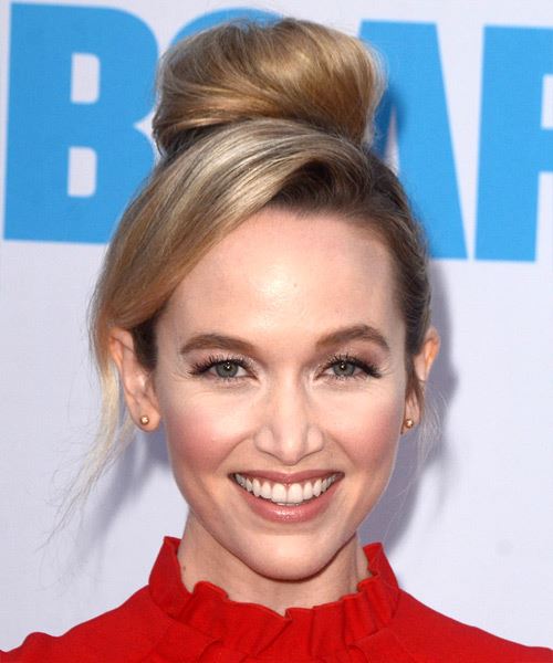 Kelley Jakle Long Straight    Blonde  Updo with Side Swept Bangs