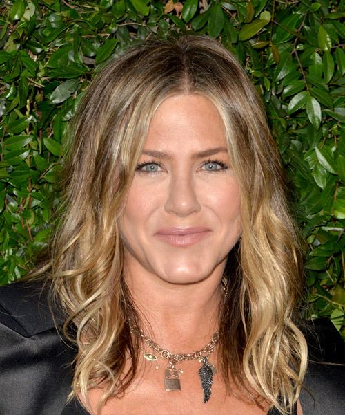 Jennifer Aniston Hairstyle With Beach Waves