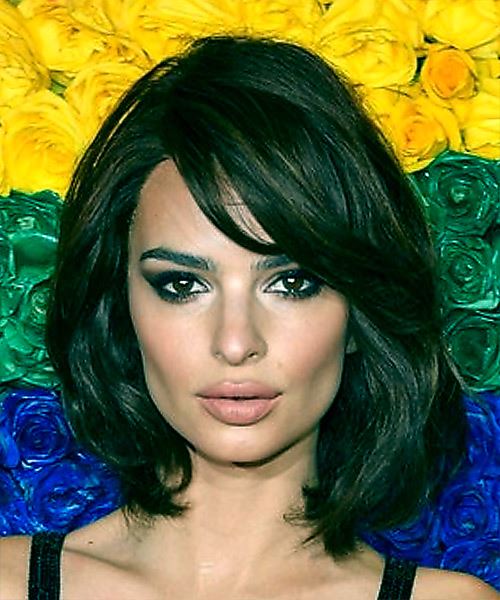 Emily Ratajkowski Medium Wavy Dark Brunette Bob Haircut with Side Swept Bangs