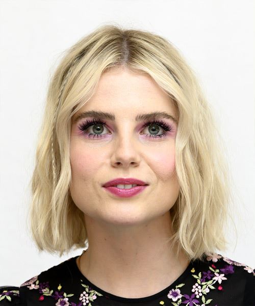 Lucy Boynton Medium Wavy Light Blonde Bob Haircut With Blunt Cut Bangs