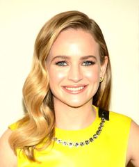 Britt Robertson  Hairstyles