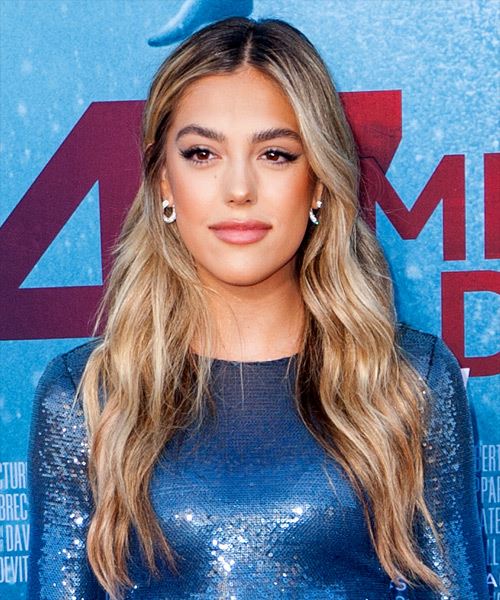 Sistine Stallone Long Wavy    Blonde   Hairstyle   with Light Blonde Highlights