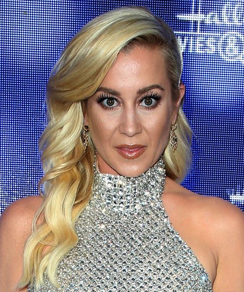Kellie Pickler Long Wavy   Light Blonde   Hairstyle with Side Swept Bangs