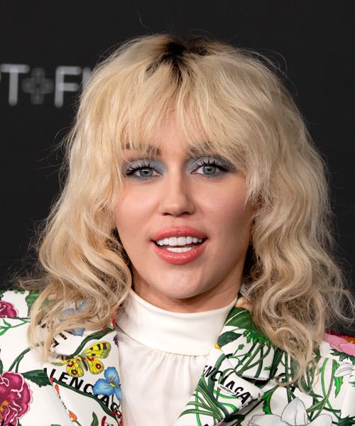 Miley Cyrus Medium Wavy   Light Blonde Bob  Haircut