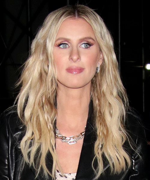 Nicky Hilton Long Wavy    Blonde   Hairstyle   with Light Blonde Highlights