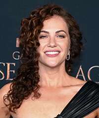 Kate Siegel Hairstyles
