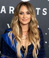 Lainey Wilson Hairstyles